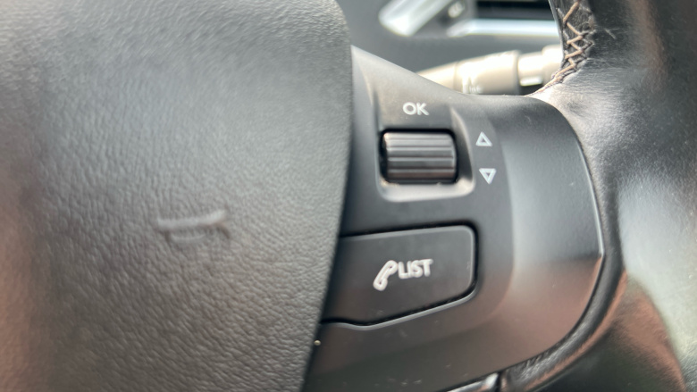 Peugeot 2008 1.2 PureTech 110 Allure Premium 5dr Petrol Estate